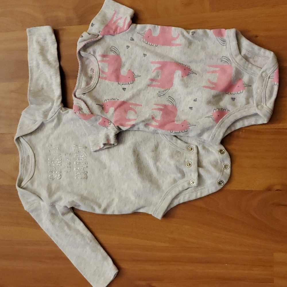 2 Baby Short Sleeve Bodysuit